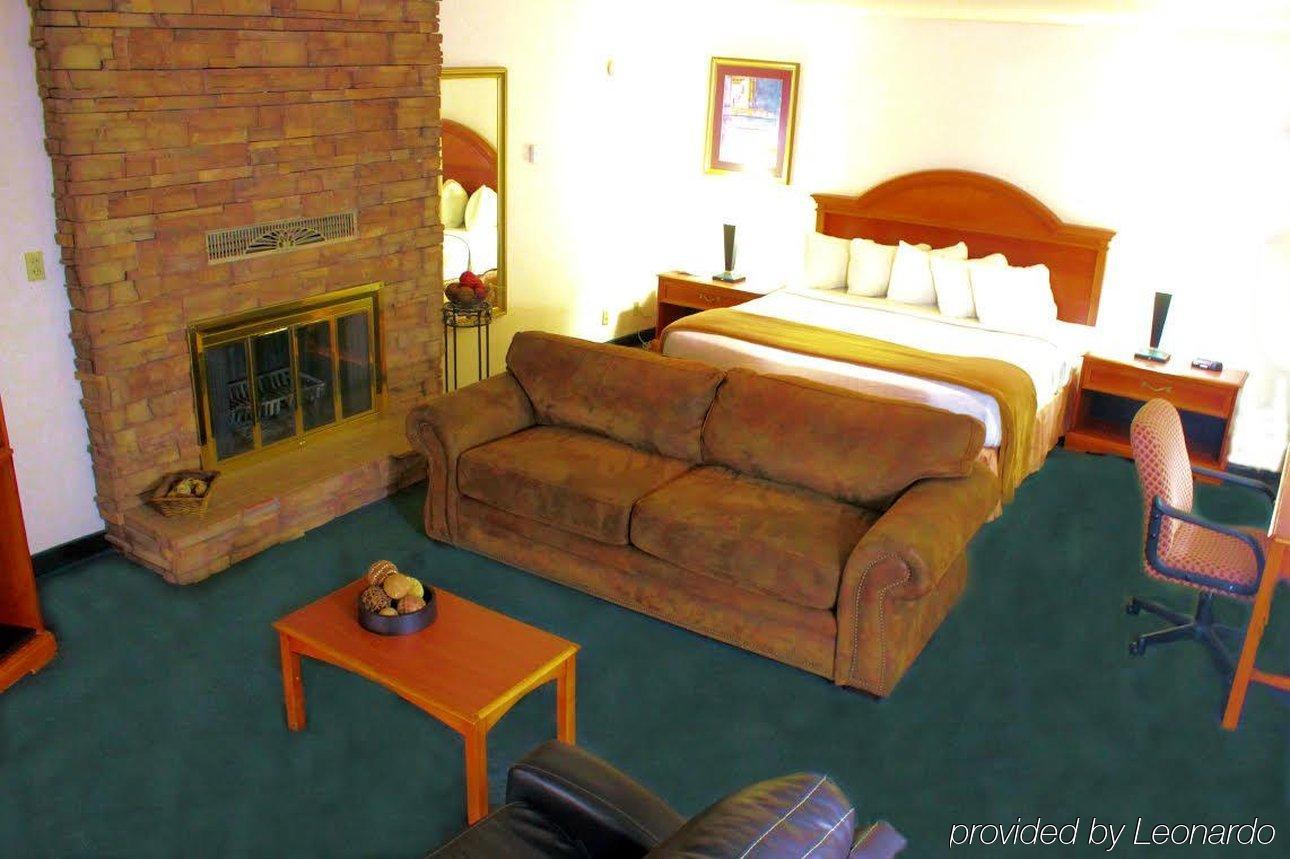 Red Arrow Inn & Suites, A Travelodge By Wyndham Montrose Zewnętrze zdjęcie
